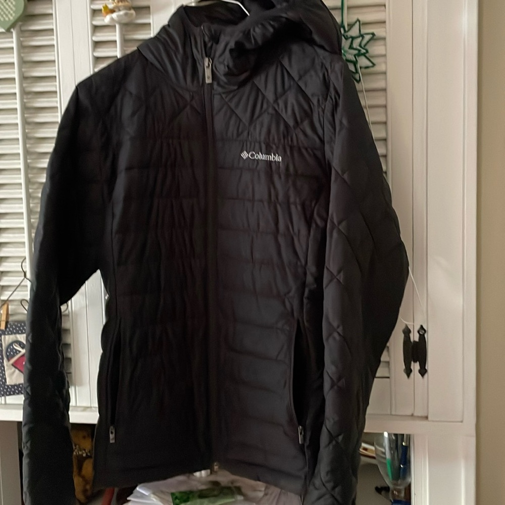 Lightweight black Columbia jacket
